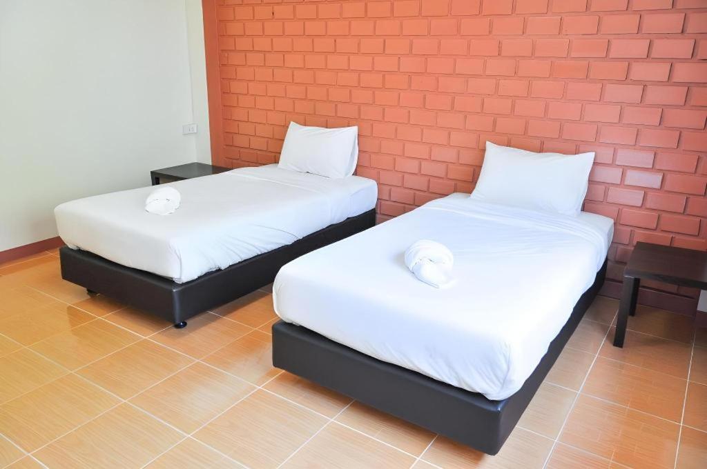 Bussarakam Place Hotel Chanthaburi Exteriör bild
