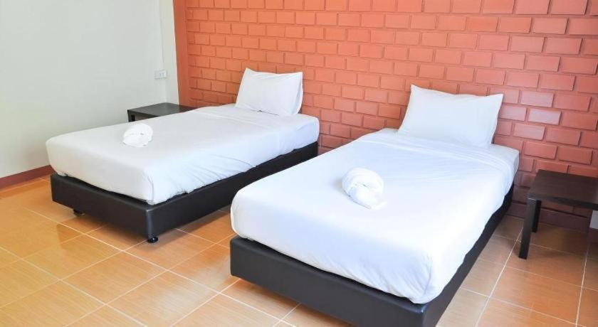 Bussarakam Place Hotel Chanthaburi Exteriör bild