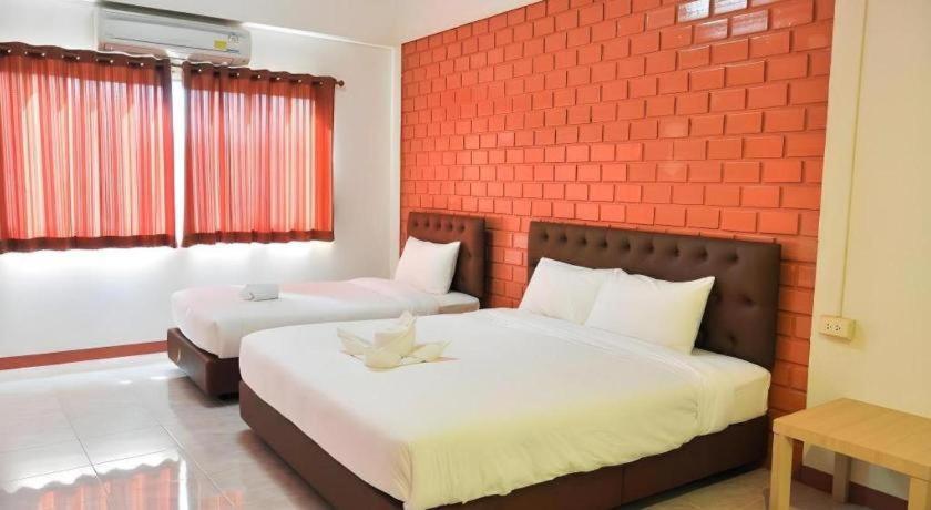 Bussarakam Place Hotel Chanthaburi Exteriör bild