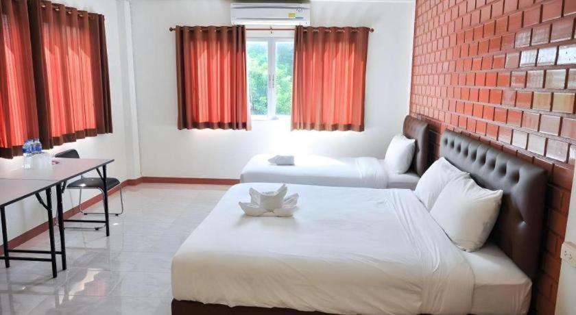 Bussarakam Place Hotel Chanthaburi Exteriör bild
